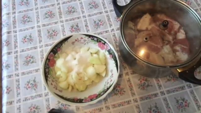 Шашлык на сковороде смотреть онлайн