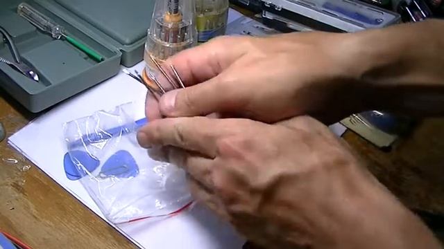 100 отверток для ремонта мобилок и радиоаппаратуры. смотреть онлайн