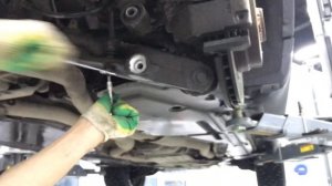 BMW X6 E71 4.4  Замена сайлентблоков задней подвески на BMW. Twinturbo. Опыт эксплуатации.