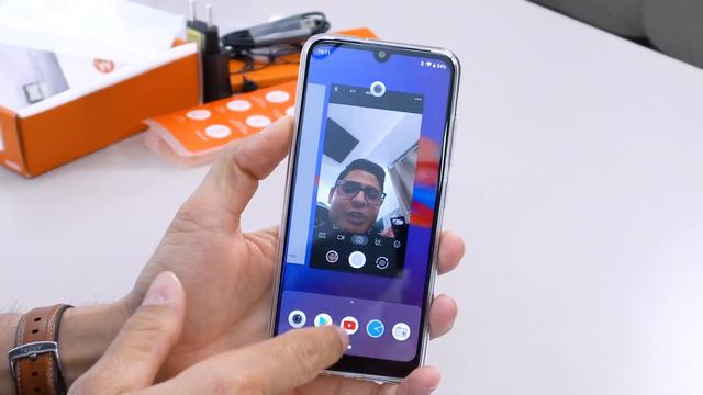 Moto E6 Plus, por esse PREÇO fica DIFÍCIL! Unboxing e Impressões смотреть онлайн