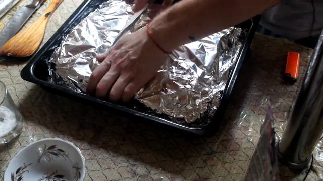 Коваль готовит №16 - Курица в духовке в морковно / луковом соусе с картофелем mp4 смотреть онлайн