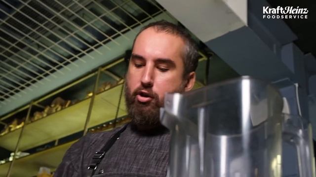 Стейк из цветной капусты с соусом Parmegiano Heinz смотреть онлайн