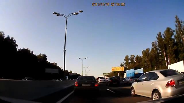 Видеорегистратор Eplutus dvr 008 День смотреть онлайн