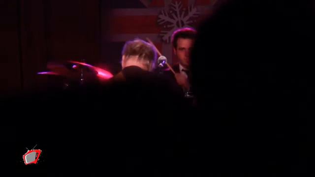 Gary Busey sings "Oh Boy!" смотреть онлайн