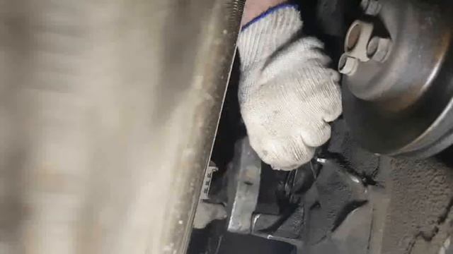 Замена сальника коленвала 2105 без снятия лобовины. смотреть онлайн