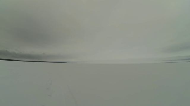 Первые окуни в 2021 году на Рыбинке. Рыбалка на балансир со льда на водохранилище. смотреть онлайн