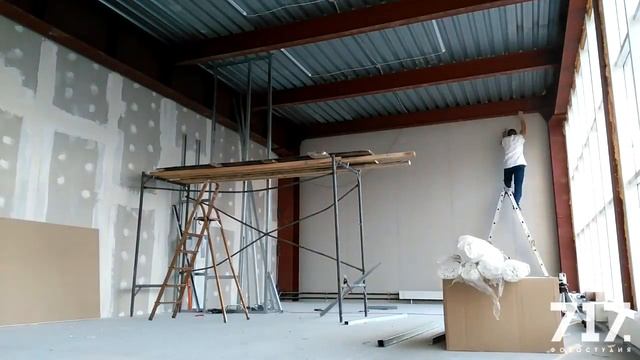 Один день строительства Фотостудии 717 смотреть онлайн