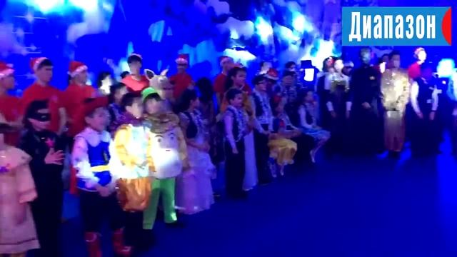 Президентская елка в Актобе, Дворец единоборств смотреть онлайн