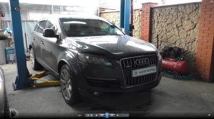 Снятие и установка турбины поиск места пробоя выхлопа на АУДИ Q7 2006 AUDI Q7 3,0 дизель