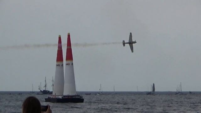Air Race Formuła 1 w Powietrzu смотреть онлайн