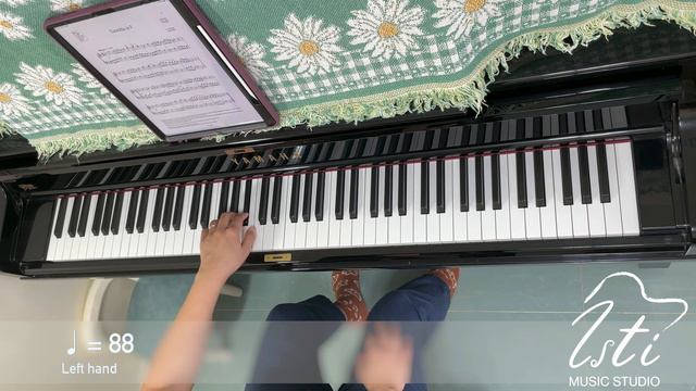 【ABRSM Grade 2 Piano 2023 - 2024】A2: Gavotte in F | Fast, hands separately and slow tempo смотреть онлайн