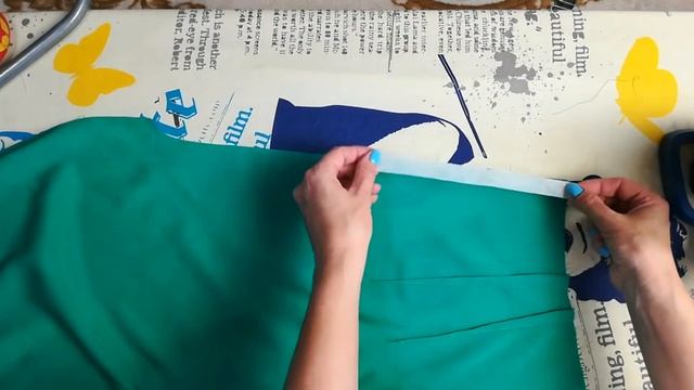 Заутюжка вытачек. Приклеивание клеевой. Подготовка пояса. смотреть онлайн
