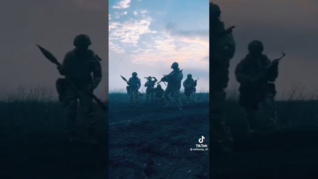 КАК ТАНЦУЮТ ВОЕННЫЕ смотреть онлайн