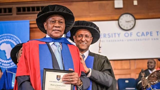 Dr. Kaizer Motaung Inducted into South African Hall of Fame - A Legacy Beyond Football смотреть онлайн
