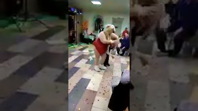 ТАНЕЦ СНЕГУРОЧКИ... смотреть онлайн