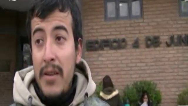 PANFLETEADA EN EL EDIFICIO 4 DE JUNIO, INFORMANDO LA FALTA DE COMPROMISO DE FUNCIONARIOS PÚBLICOS смотреть онлайн