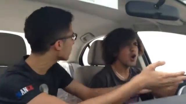 All of us have this friend ( who ruin the song with his voice) смотреть онлайн