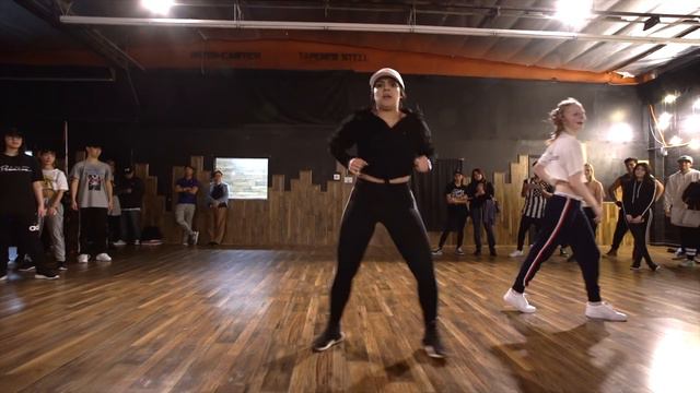 CARDI B - 
