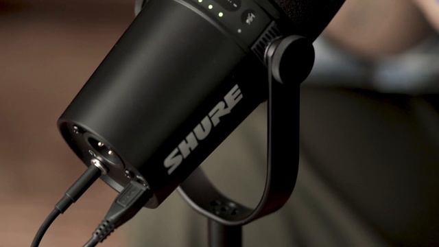 Shure MV7 with Manfrotto PIXI stand смотреть онлайн