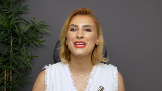 Parfumuri noi, de vară, în colecția de parfumuri смотреть онлайн