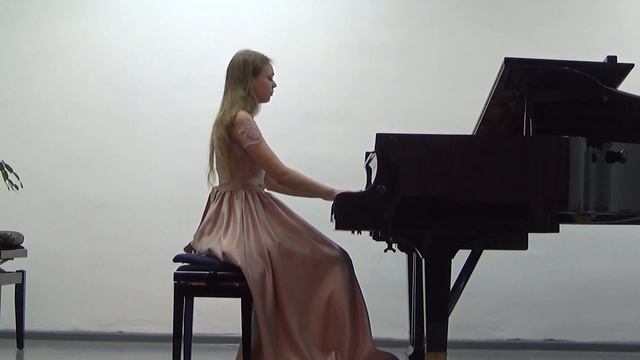 Ворсина Ксения 16 лет, П.Чайковский-М.Плетнев Анданте маэстозо