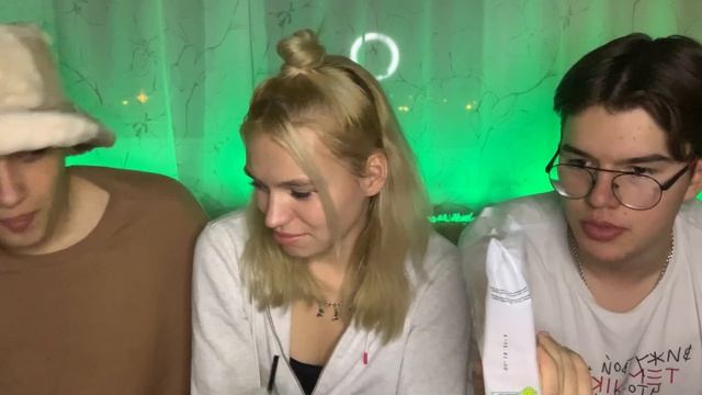 МЫ ОТРАВИЛИСЬ ЕДОЙ КАЖДЫЙ ДЕНЬ! смотреть онлайн