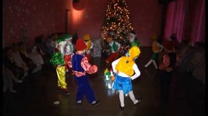 Танец гномиков с фонариками