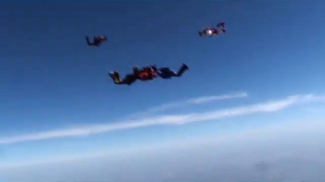 Рекорд Ростовской области по парашютному спорту смотреть онлайн