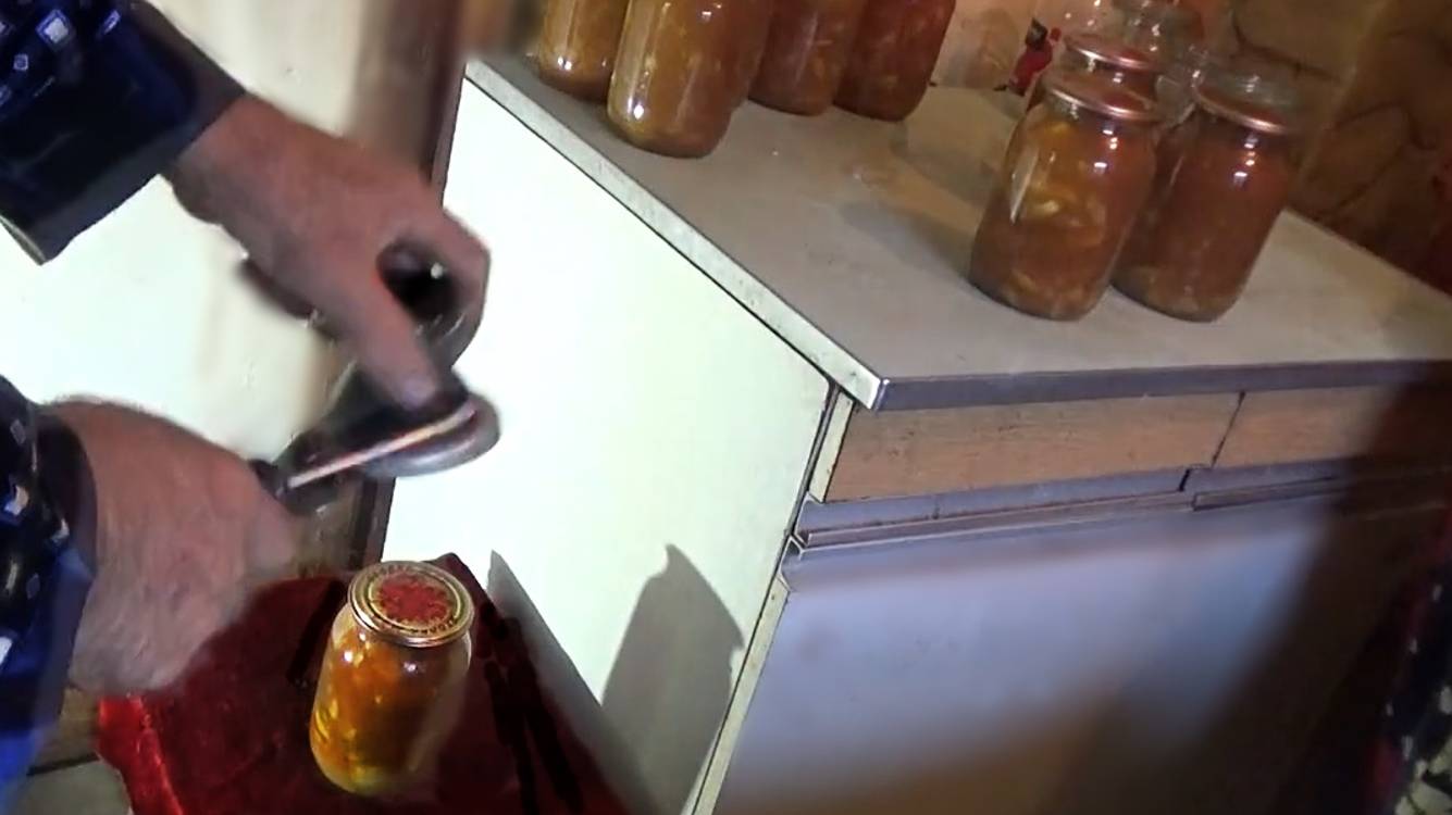 Консервирование--как облегчить процесс закатки . смотреть онлайн