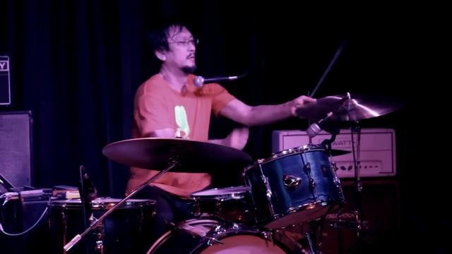 Ruins Alone -Tatsuya Yoshida- 2011 (Live & Raw Edition) смотреть онлайн