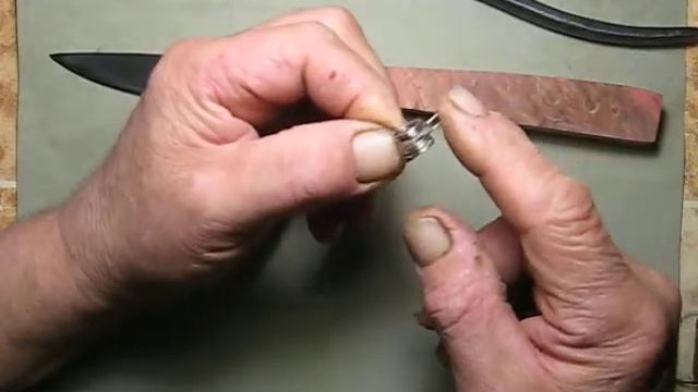 Кухня и пружинка для выкидухи смотреть онлайн