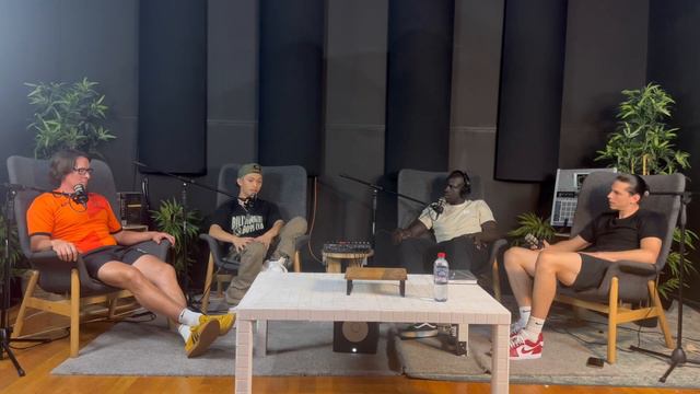 Kevin Bar | MOONBOY STUDIOS Founder Joins The Searchers Podcast смотреть онлайн