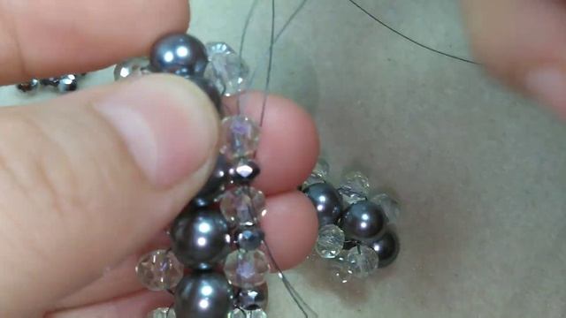 Elegant bracelet with pearls and crystals/Стильный браслет из жемчуга и кристалла/ смотреть онлайн