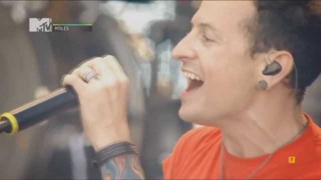 Linkin Park - Waiting For The End (Live from Red Square) смотреть онлайн