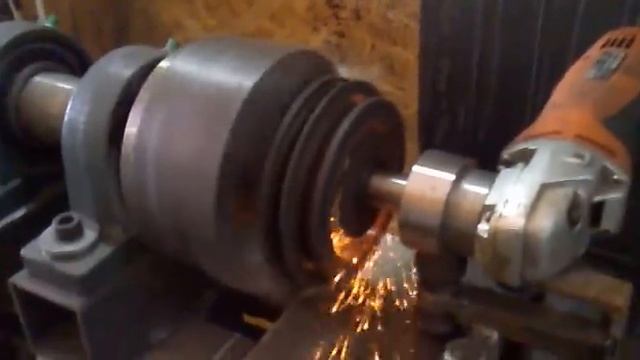 Самоделен струг за метал и дърво lathe hand made смотреть онлайн