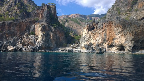 По морям . Суя остров Крит.