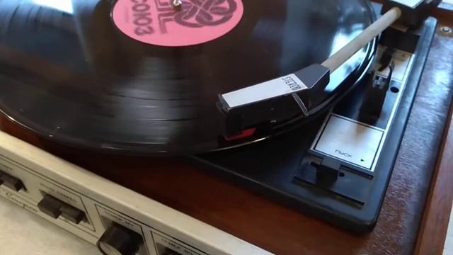 Аккорд 201 Стерео проигрыватель винила. смотреть онлайн