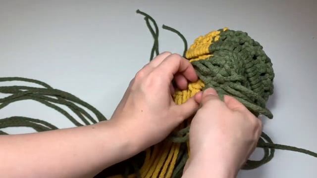 Треугольная макраме сумка «N-ая линия Васильевского острова» смотреть онлайн