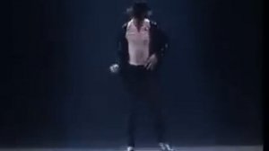 michael jackson moon walk