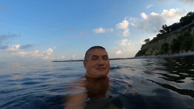 #Анапа. Сегодня 3.08.2022. Чёрное море. Пляж «Высокий Берег». Утро 7.00. Вода 26. Воздух 24. Купани смотреть онлайн
