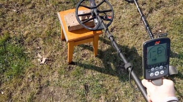 Gauss MD  VS   Equinox 600.  Марс МД против Минелаб.