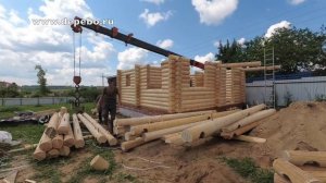 Монтаж сруба из оцилиндрованного бревна