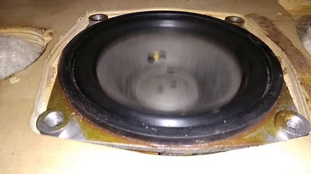 Vintage Soviet Subwoofer Radiotehnika S30 25GDN-1-4 (4ohm) смотреть онлайн