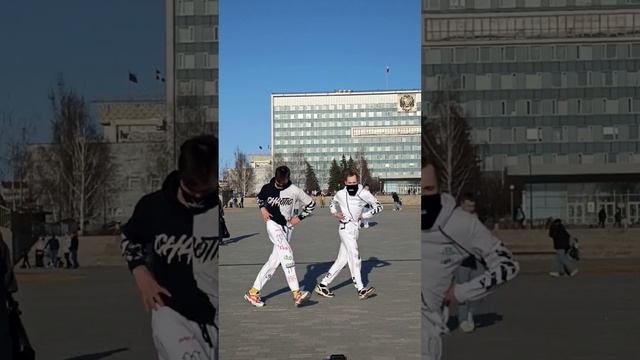 ЗАЖИГАЕМ НА УЛИЦАХ ГОРОДА ? | SHUFFLE DANCE смотреть онлайн