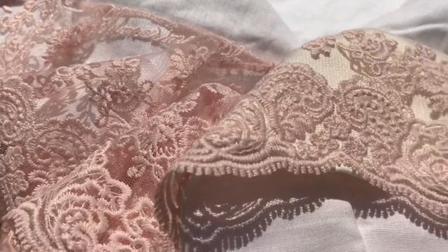 Конверт на выписку Милан молочный с розовым кружевом смотреть онлайн