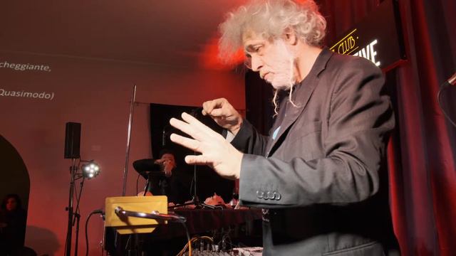 Jazz Club - Locomotive | Vincenzo Vasi & Mauro Ottolini смотреть онлайн