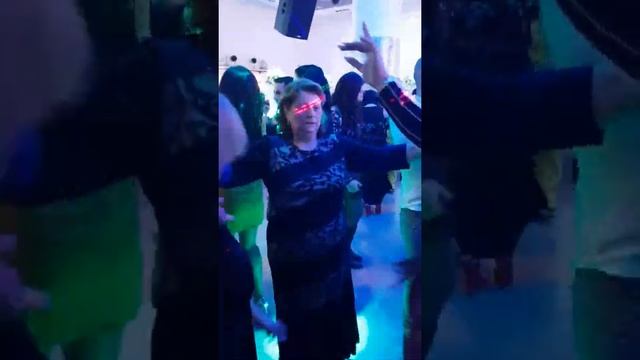 День рождения Аллы ресторан эден смотреть онлайн