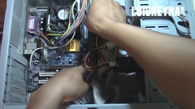 Mi monitor no enciende, pero el CPU si | Solucion смотреть онлайн