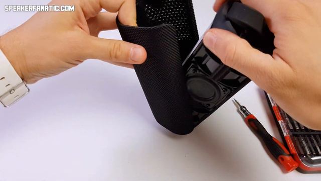 Tribit Xboom Remove The Speaker Grill - LOOK INSIDE смотреть онлайн