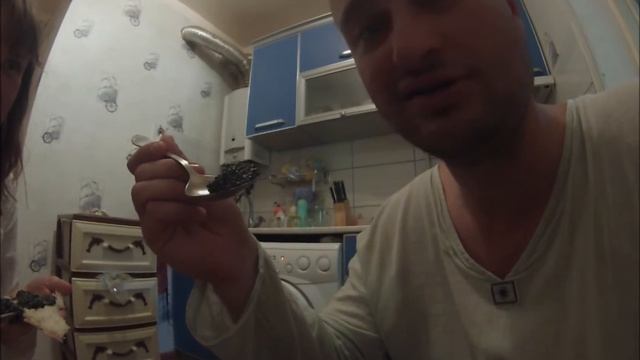 Черная икра, покупка и поедание смотреть онлайн